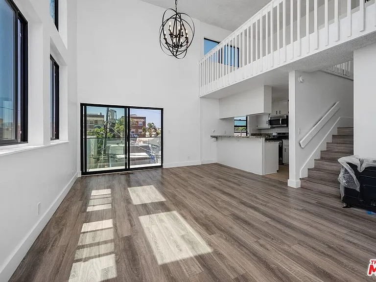 19 Sunset Ave #3 — Photo 6
