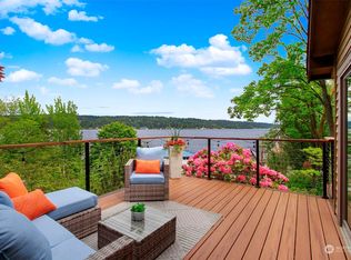 11900 Lakeside Pl NE, Seattle, WA 98125