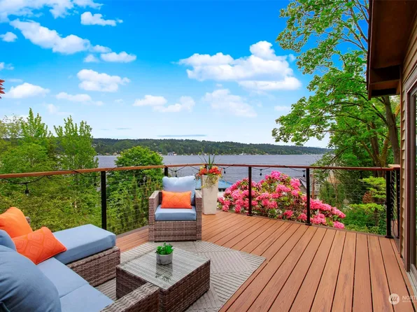 11900 Lakeside Place NE, Seattle, WA 98125