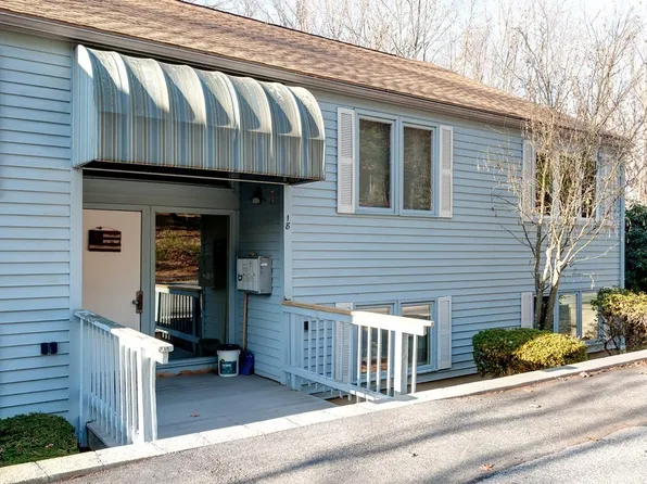 18 Maria Ave APT A, Southbridge, MA 01550