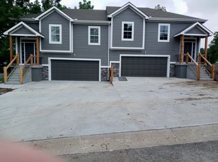 233 W Insley Ave #233, Bonner Springs, KS 66012