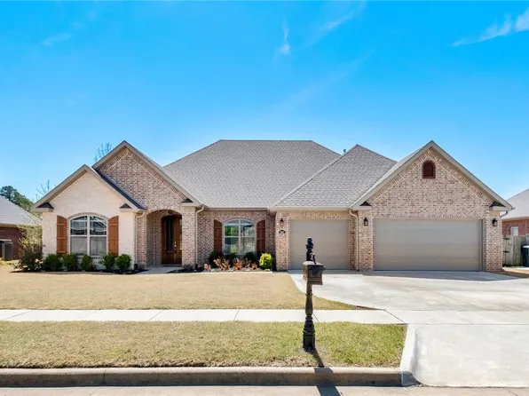 2661 W Vanike Dr, Fayetteville, AR 72704