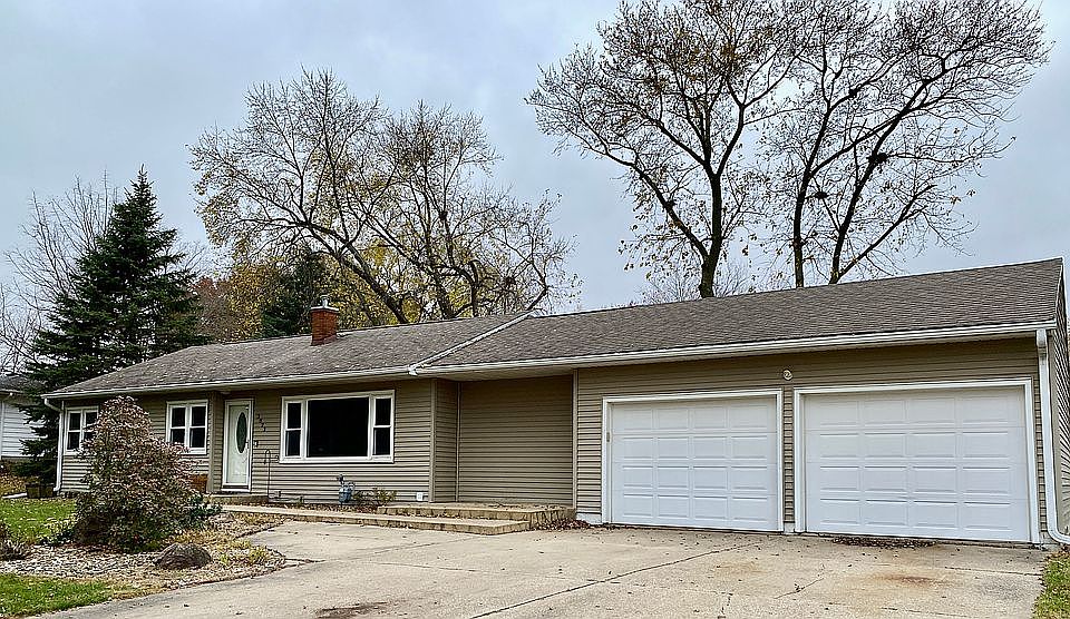 1st image of 3823 Evergreen Ln