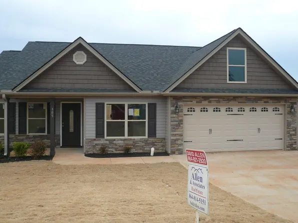305 Gleaner Dr, Inman, SC 29349