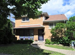 1230 N Ridgeland Ave, Oak Park, IL 60302