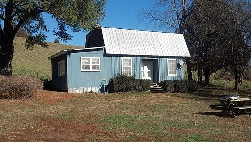 2nd image of 332 Bo Cove Rd