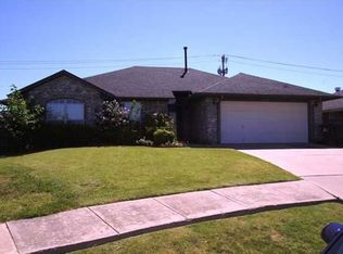 1801 Stoney Brook Dr, Norman, OK 73072