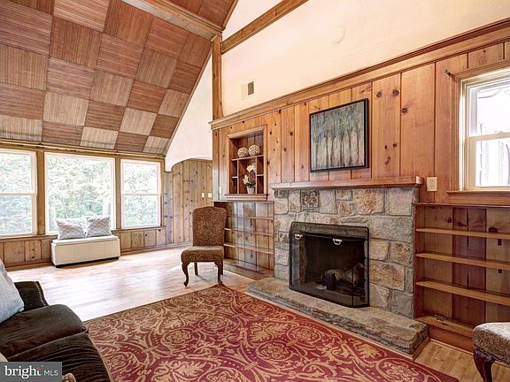 3rd image of 5074 Twinbrook Run Dr
