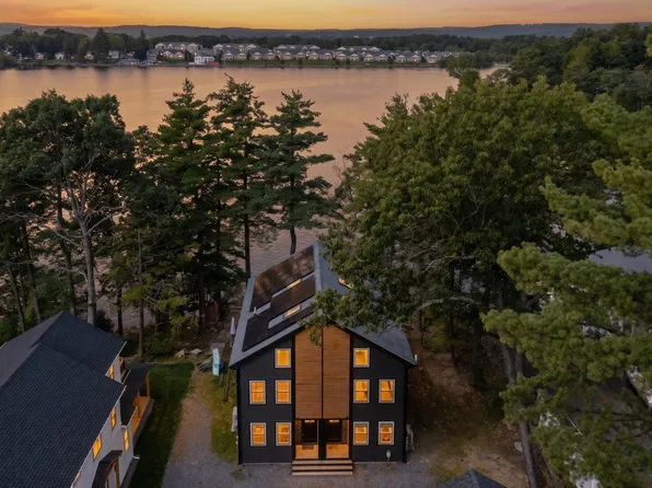 66 Laurel Ln #66, Lunenburg, MA 01462