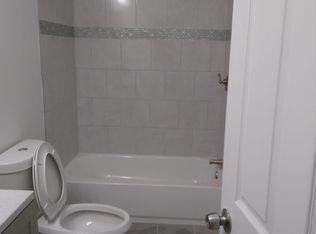 18 Julian St APT 2, Providence, RI 02909