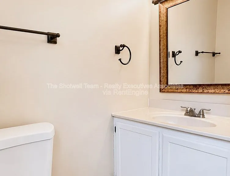 437 S Gallaher View Rd #7 — Photo 12