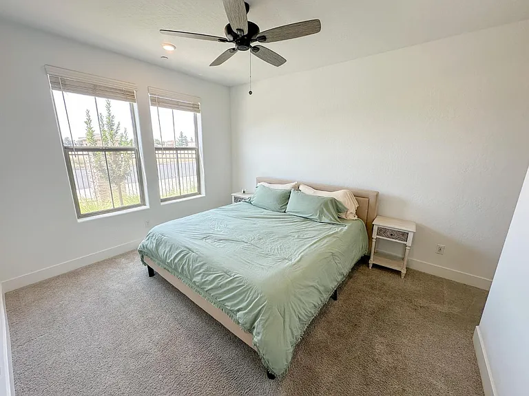 546 W Mahogany Ln — Photo 17