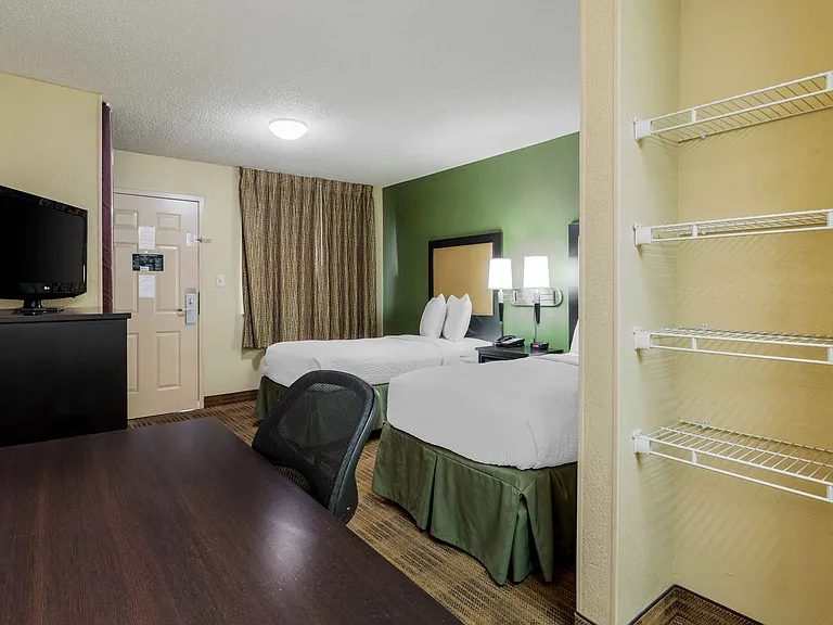 Studio Suite - 2 Twin Beds