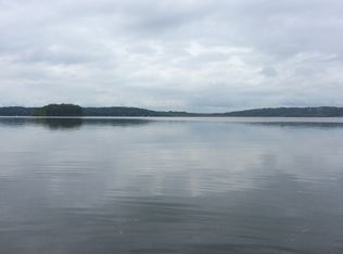 N28W26916 Woodland Dr, Pewaukee, WI 53072