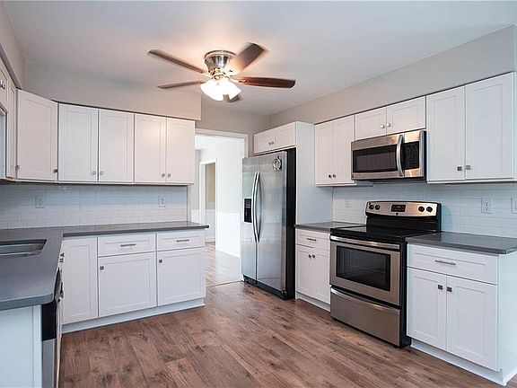 4th image of 1600 Tufts Ct