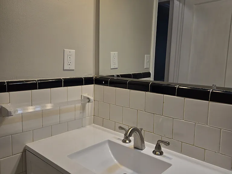 3427 W Franklin St — Photo 7