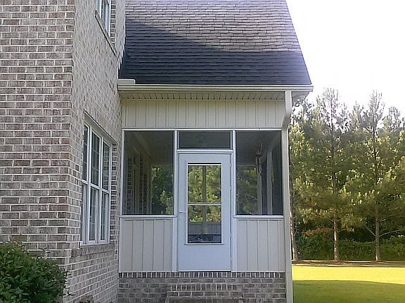 Screened in porch