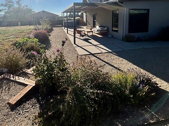 5th image of 612 Critcher Rd