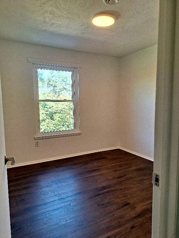 2 bed, 850 sqft, $1,400 — Photo 2