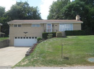 215 Gates Dr, Homestead, PA
