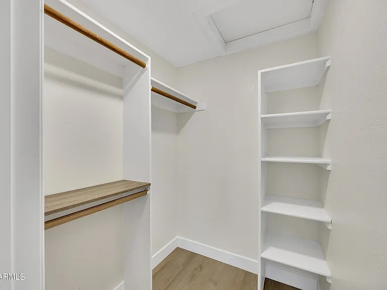 8830 W Saint John Rd — Photo 18