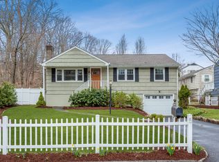 5 Steeple Top Rd, Norwalk, CT 06853