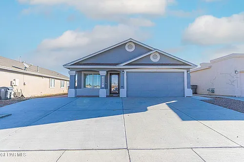 2080 Shreya St Photo 1