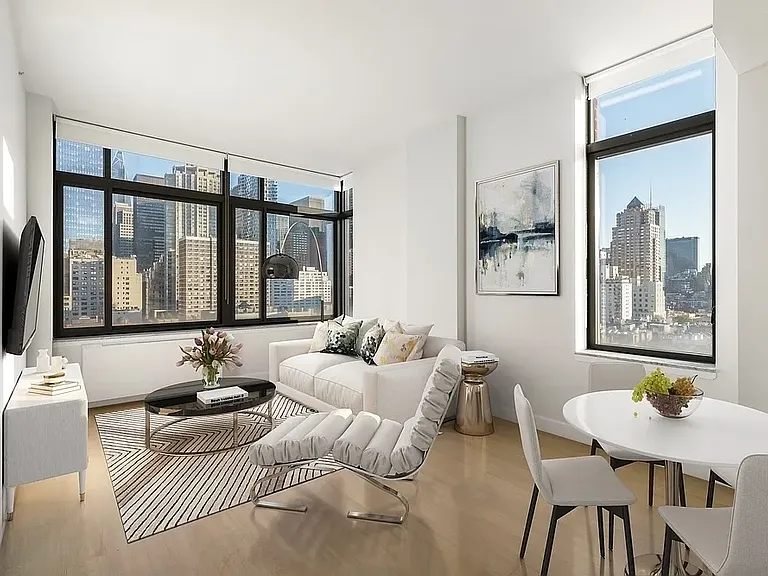 400 W 55th St #18D — Photo 1