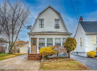 210 Mawbey St, Woodbridge, NJ 07095