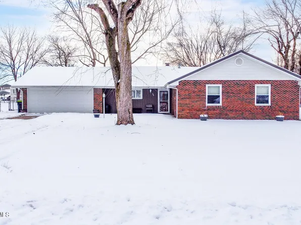 306 W Clark St, Versailles, MO 65084