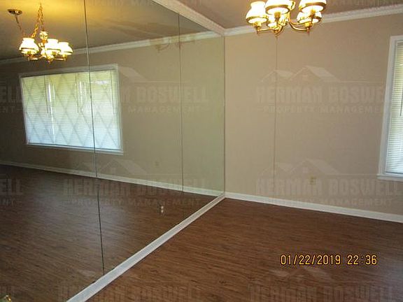 2nd image of 4804 Briarwood Ln
