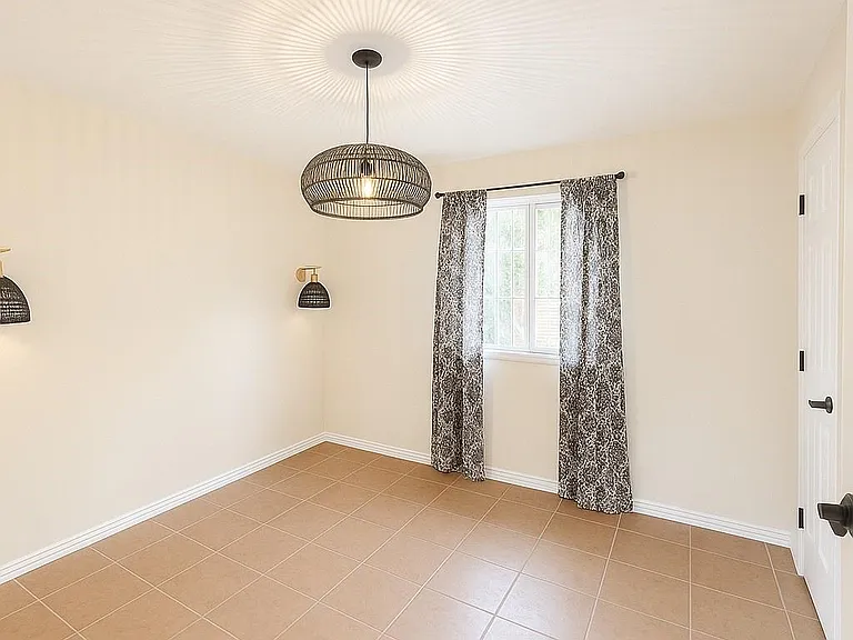 2827 Woodhall Ct — Photo 7