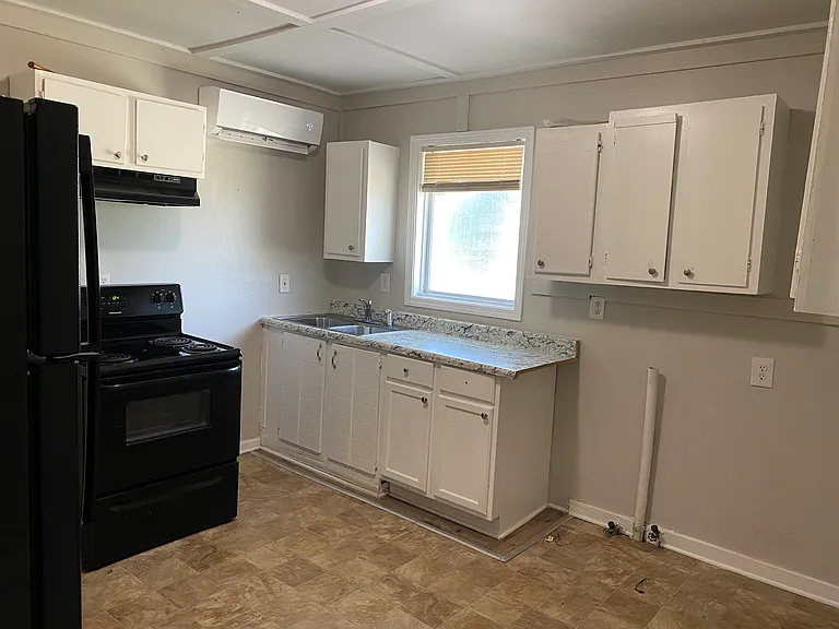 2320 Ballard Dr — Photo 8