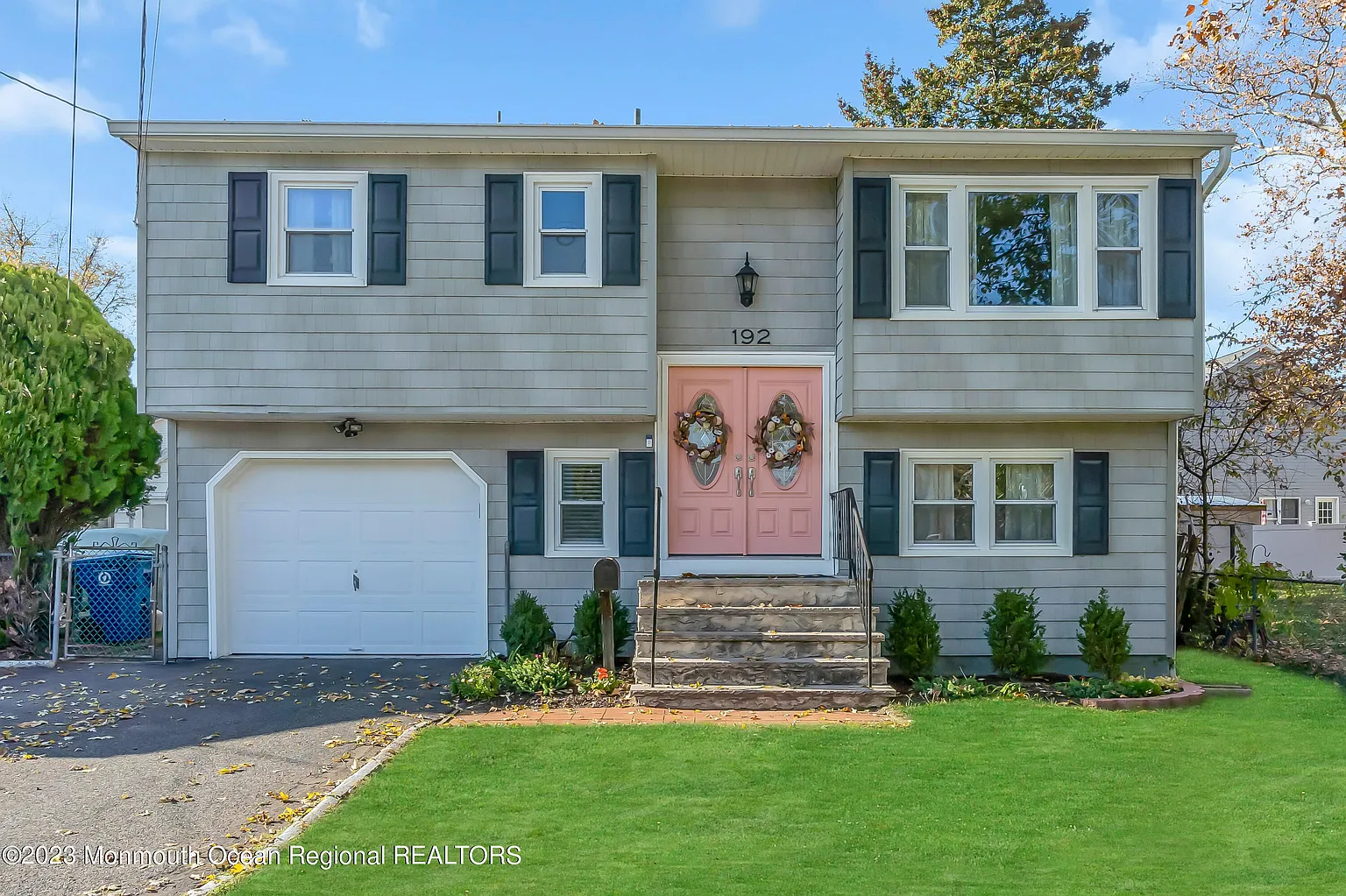 192 Ridge Avenue photo 1