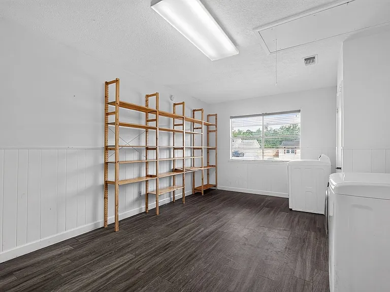 725 Mary Lake Dr — Photo 18