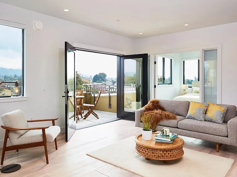 2747 San Pablo Ave #504 — Photo 6