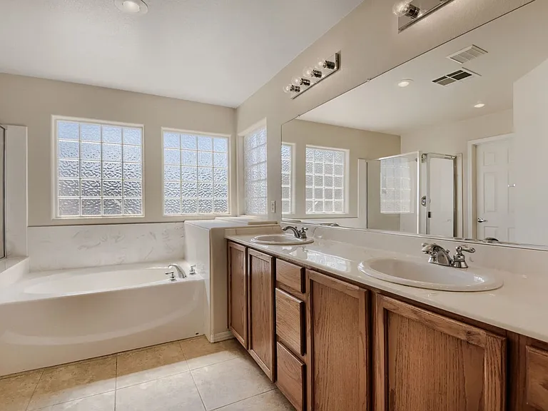 1948 Tanner Valley Cir — Photo 12