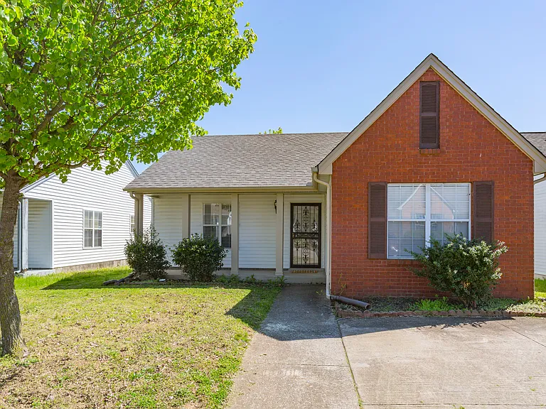 1005 Looby Cir — Photo 20