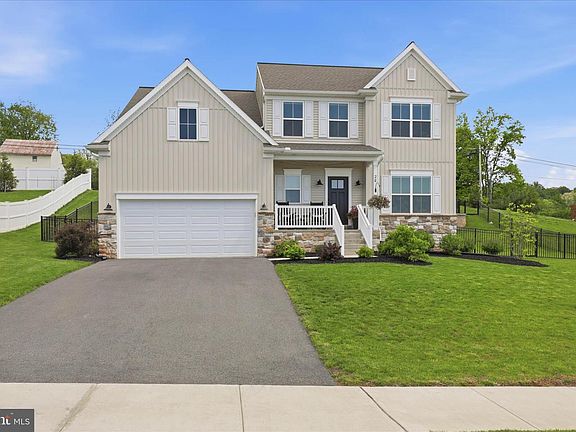 2nd image of 28 Lee Dr