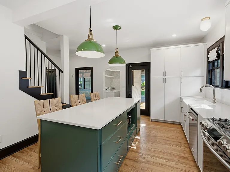 1043 Sharpe Ave — Photo 17