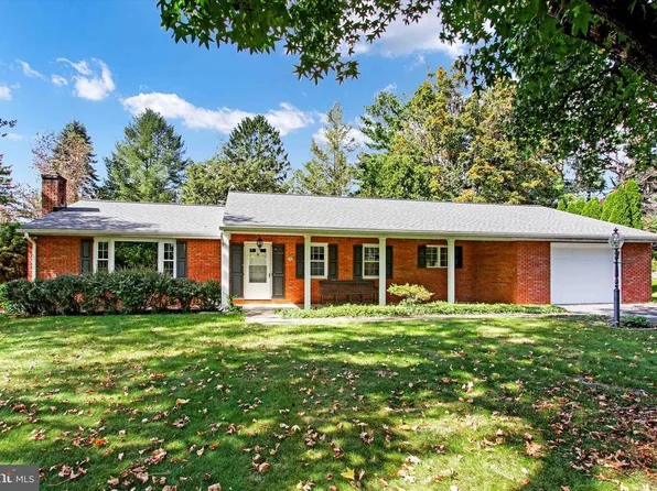 11805 Orchard Ln, Waynesboro, PA 17268
