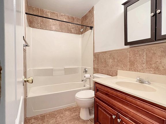 5th image of 47 Perona Ln Floor Basement