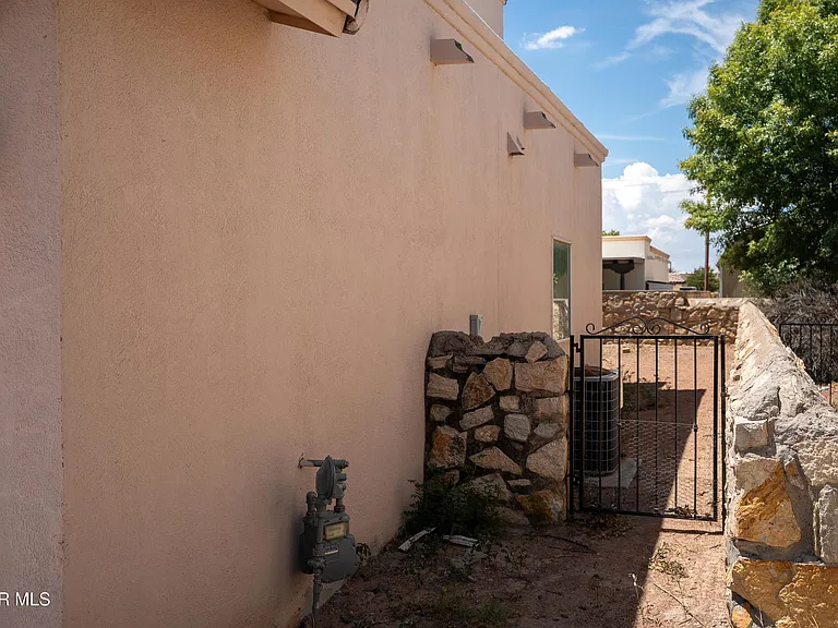 804 Bonnie Ct — Photo 20