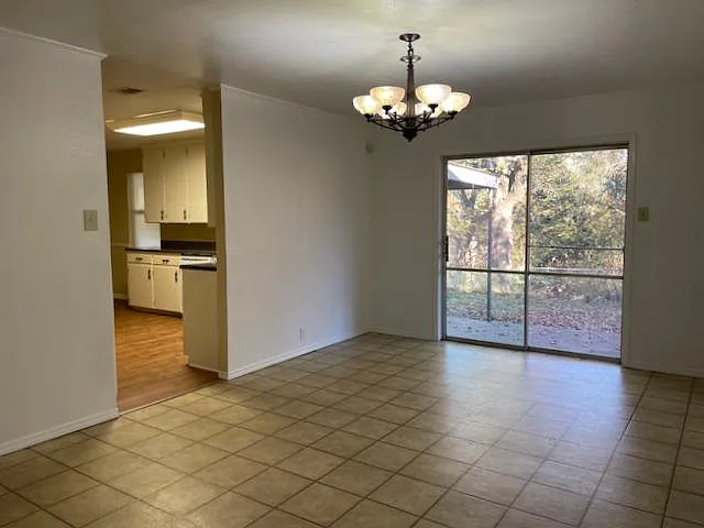 1812 S Center St — Photo 5