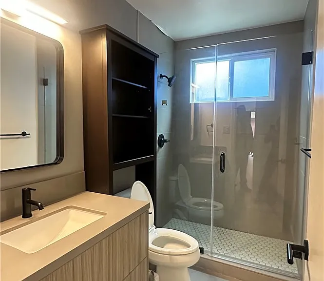 14222 Calvert St #3 — Photo 3