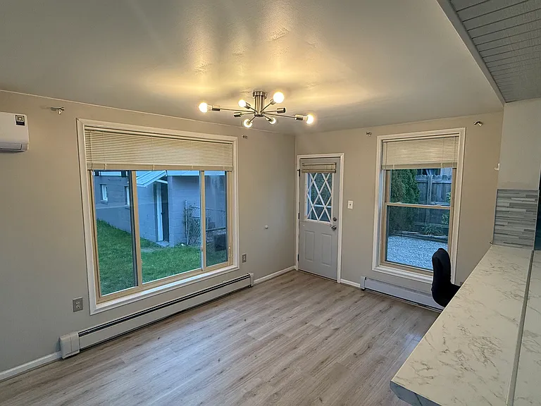 835 E Long Lake Rd — Photo 28