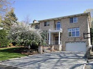 488 Chestnut St, Ridgefield, NJ 07657