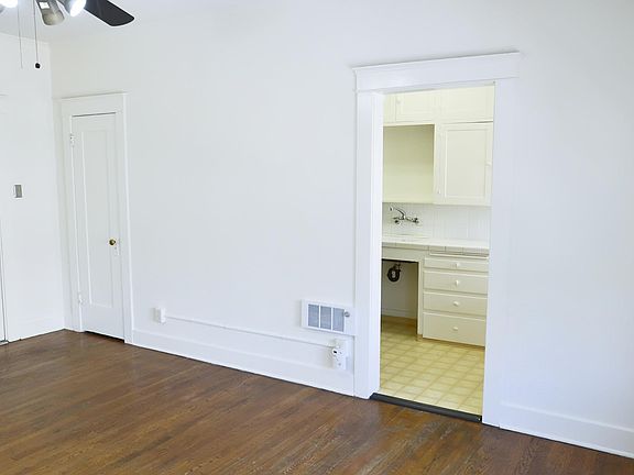 4th image of 325 W 3rd St #303-A