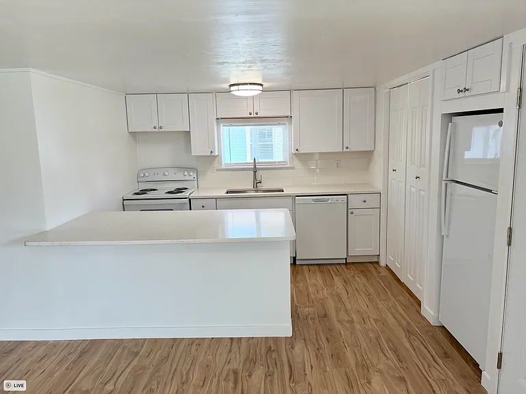 1609 Mahan Ave — Photo 3