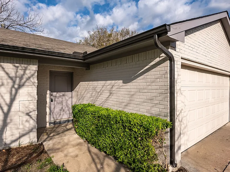 3462 Coronado Ct — Photo 1